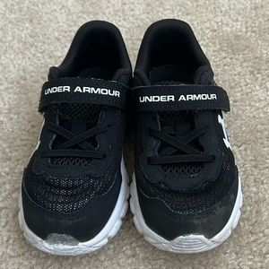 Toddler Boy Under Armour Black Sneakers Size 9